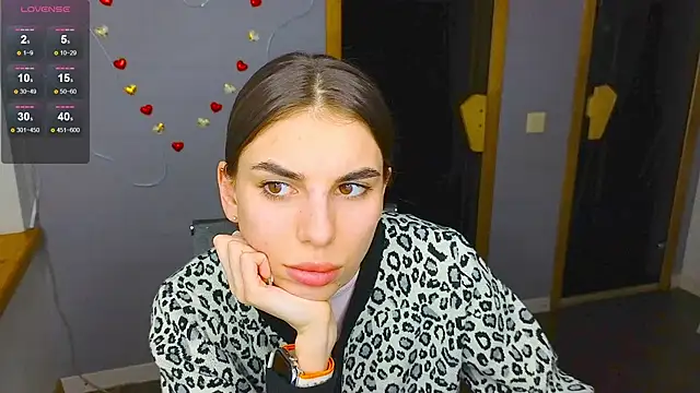 Snapshot of EmmyGreans chatting on 02.26.25 EmmyGreans online show from 02.26.25