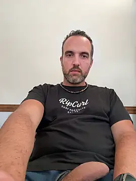 leon3875 online show from 02.20.26