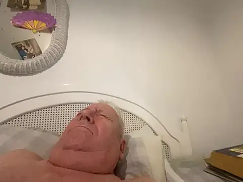 Snapshot of Bossinmidd12 chatting on 01.27.25 Bossinmidd12 online show from 01.27.25