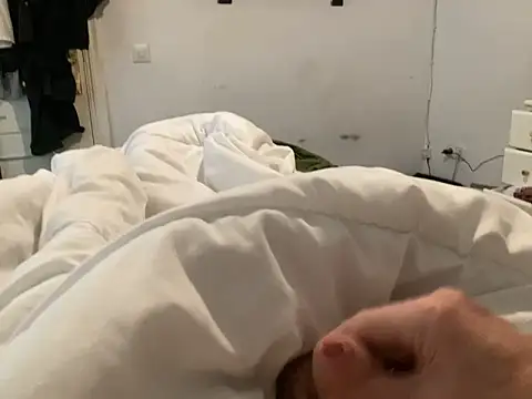 Snapshot of Bossinmidd12 chatting on 02.05.25 Bossinmidd12 online show from 02.05.25