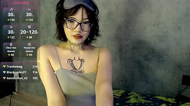 LizzieLight online show from 12.16.24