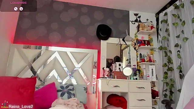 Reina Love2 online show from 01.18.25