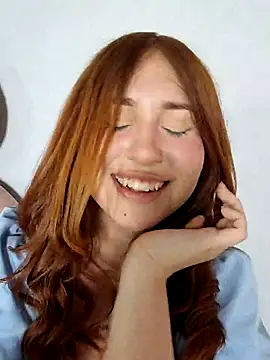 Snapshot of Emasanders chatting on 02.26.25 Emasanders online show from 02.26.25
