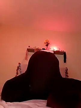 Snapshot of Escarlate4you_ chatting on 09.30.25 Escarlate4you online show from 09.30.25