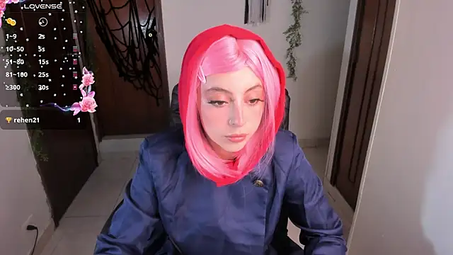 Snapshot of Violetaarey chatting on 10.17.25 Violetaarey online show from 10.17.25