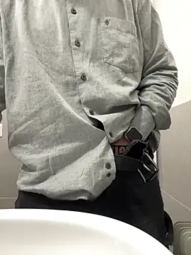 Giulio35 Pika online show from 12.18.24