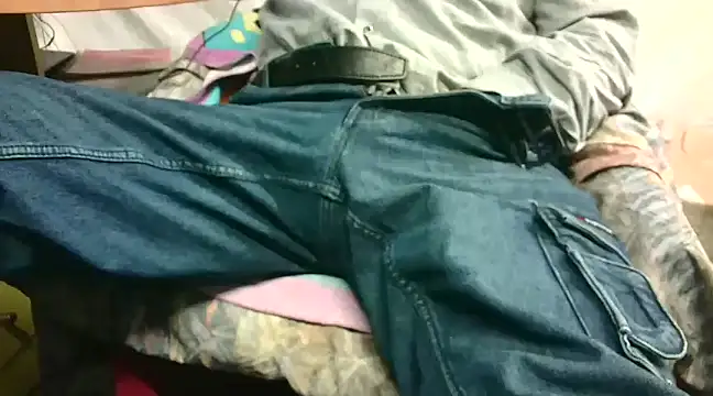 Giulio35 Pika online show from 12.25.24