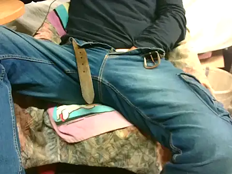 Giulio35 Pika online show from 11.01.25