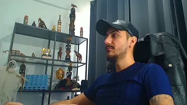 Snapshot of AndrewBanner chatting on 02.21.25 AndrewBanner online show from 02.21.25