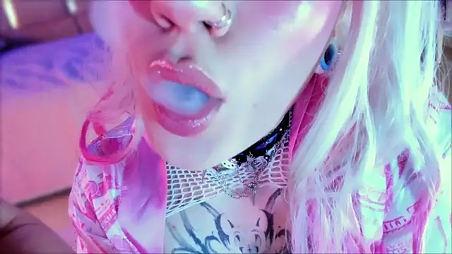 Broklinwhite  online show from 12.05.25