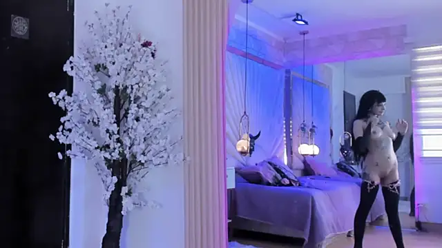 Snapshot of zephirahabney chatting on 02.27.25 zephirahabney online show from 02.27.25