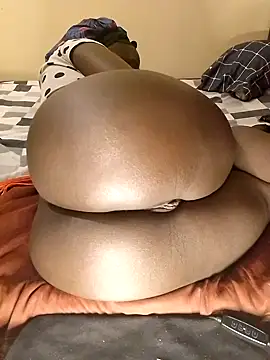 Misskhalifa  online show from 10.25.25