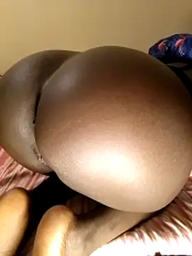 Misskhalifa  online show from 11.15.25