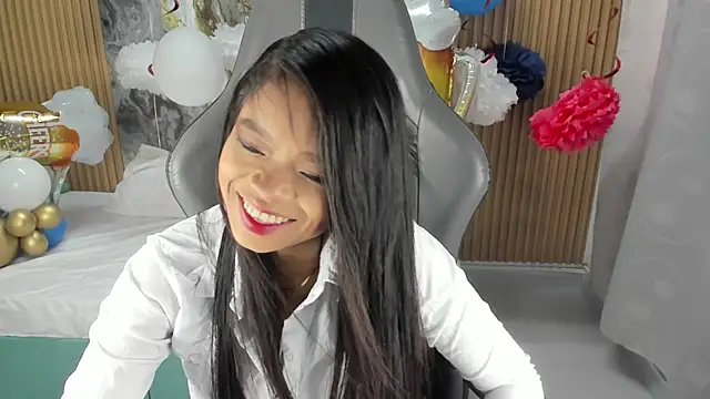 Lili 16 online show from 10.08.25