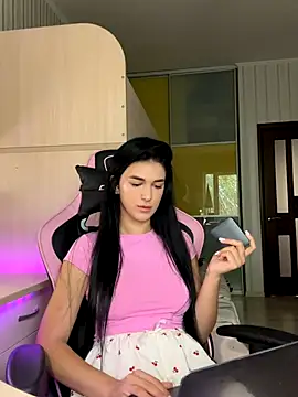 Snapshot of Julietta_a chatting on 10.02.25 Julietta a online show from 10.02.25