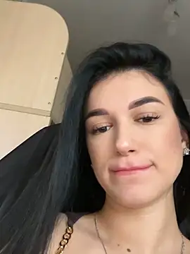 Snapshot of Julietta_a chatting on 11.07.25 Julietta a online show from 11.07.25