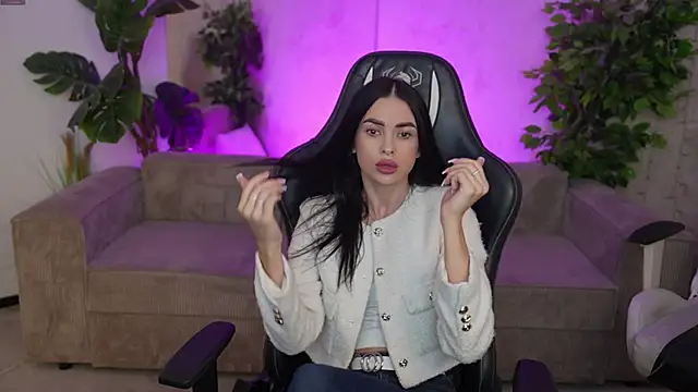 Tina Breeze online show from 09.25.25