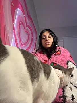 ThickerThanYoBitch online show from 10.17.25