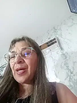 Snapshot of biancchi chatting on 12.10.24 biancchi online show from 12.10.24