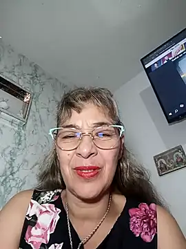 Snapshot of biancchi chatting on 12.15.24 biancchi online show from 12.15.24