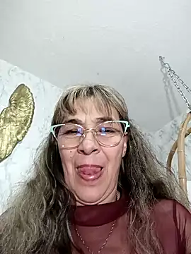Snapshot of biancchi chatting on 12.28.24 biancchi online show from 12.28.24