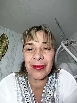 Snapshot of biancchi chatting on 01.21.25 biancchi online show from 01.21.25