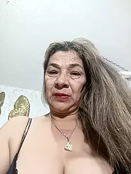 Snapshot of biancchi chatting on 01.23.25 biancchi online show from 01.23.25