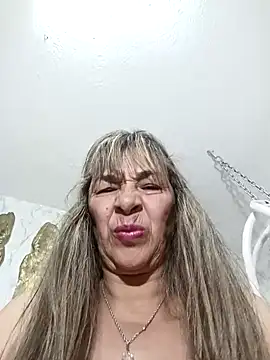 Snapshot of biancchi chatting on 01.30.25 biancchi online show from 01.30.25