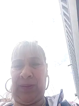 Snapshot of biancchi chatting on 02.13.25 biancchi online show from 02.13.25