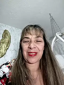 Snapshot of biancchi chatting on 02.25.25 biancchi online show from 02.25.25