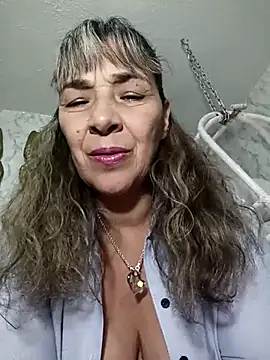 Snapshot of biancchi chatting on 03.09.25 biancchi online show from 03.09.25