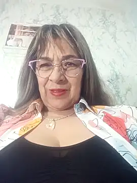 Snapshot of biancchi chatting on 09.14.25 biancchi online show from 09.14.25