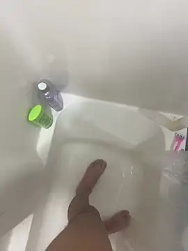 Snapshot of Joaquinp2023 chatting on 12.23.24 Joaquinp2023 online show from 12.23.24