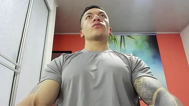 Snapshot of aquiles_51 chatting on 02.01.26 aquiles 51 online show from 02.01.26