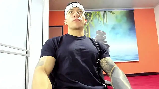 Snapshot of aquiles_51 chatting on 02.15.26 aquiles 51 online show from 02.15.26