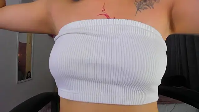 Snapshot of saralolo420 chatting on 12.16.24 saralolo420 online show from 12.16.24