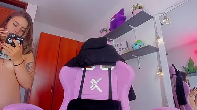 Snapshot of saralolo420 chatting on 02.04.25 saralolo420 online show from 02.04.25