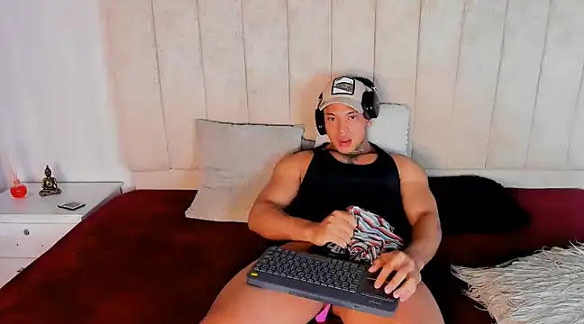 Snapshot of Stiven_collins chatting on 12.17.24 Stiven collins online show from 12.17.24