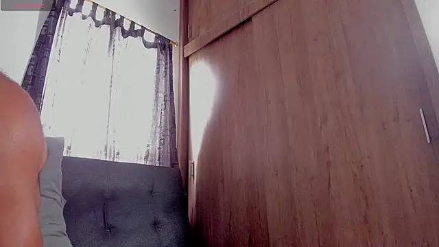 Snapshot of curt_xxx chatting on 10.06.25 curt xxx online show from 10.06.25