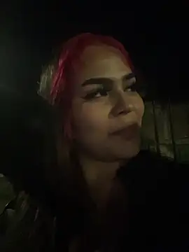 Chloemercury online show from 12.05.25