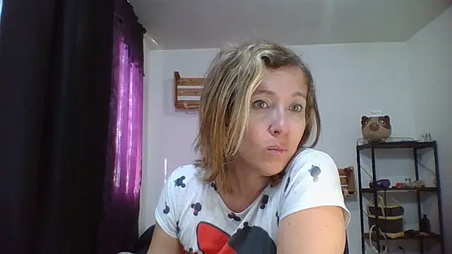 Snapshot of charlott_ponce chatting on 12.18.24 charlott ponce online show from 12.18.24