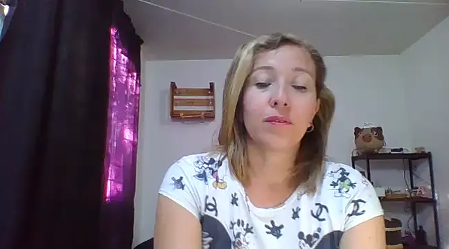 Snapshot of charlott_ponce chatting on 01.09.25 charlott ponce online show from 01.09.25
