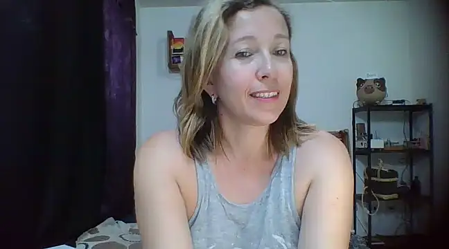 Snapshot of charlott_ponce chatting on 01.10.25 charlott ponce online show from 01.10.25
