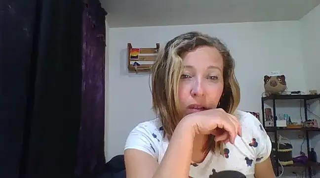 Snapshot of charlott_ponce chatting on 01.22.25 charlott ponce online show from 01.22.25