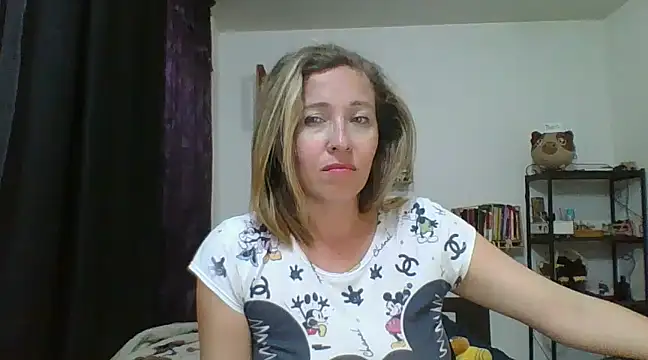 Snapshot of charlott_ponce chatting on 01.31.25 charlott ponce online show from 01.31.25