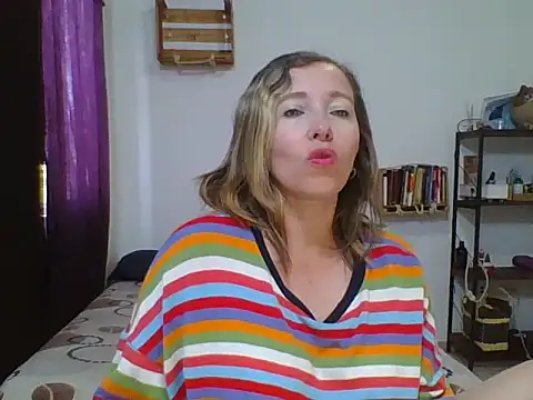 Snapshot of charlott_ponce chatting on 03.21.25 charlott ponce online show from 03.21.25