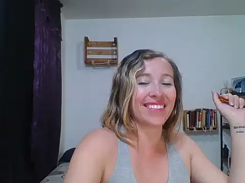 Snapshot of charlott_ponce chatting on 03.22.25 charlott ponce online show from 03.22.25