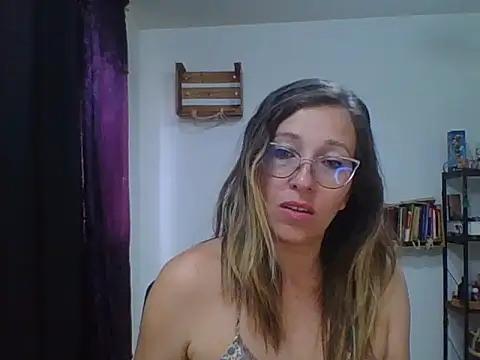 Snapshot of charlott_ponce chatting on 09.23.25 charlott ponce online show from 09.23.25