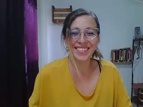 Snapshot of charlott_ponce chatting on 09.26.25 charlott ponce online show from 09.26.25