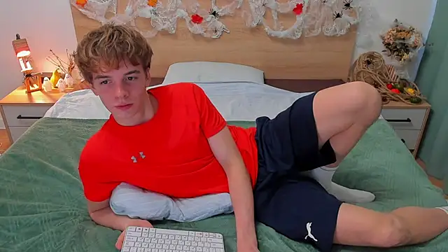 Snapshot of Fandi_777 chatting on 10.14.25 Fandi 777 online show from 10.14.25